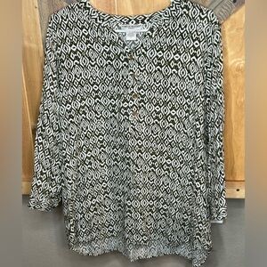 B006. Rebecca Malone long sleeve blouse button up sleeve for 3/4 length. Size 1X